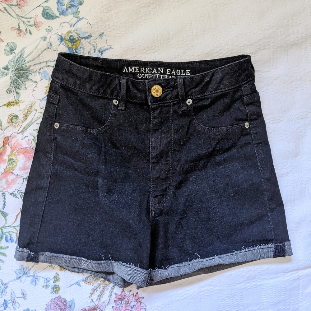 NEW AEO high waisted dark wash shorts